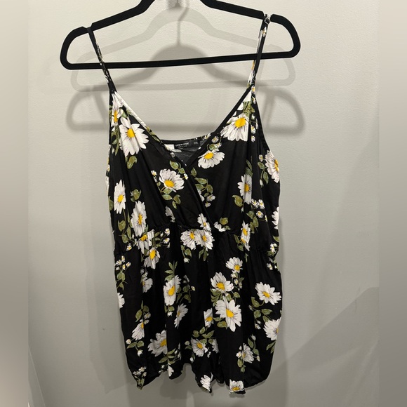 3X Playsuit/Jumper/Romper Black with Daisies Shorts & Tank - Picture 1 of 3